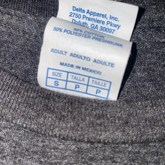 graphic t shirt - Picture 2 of 3